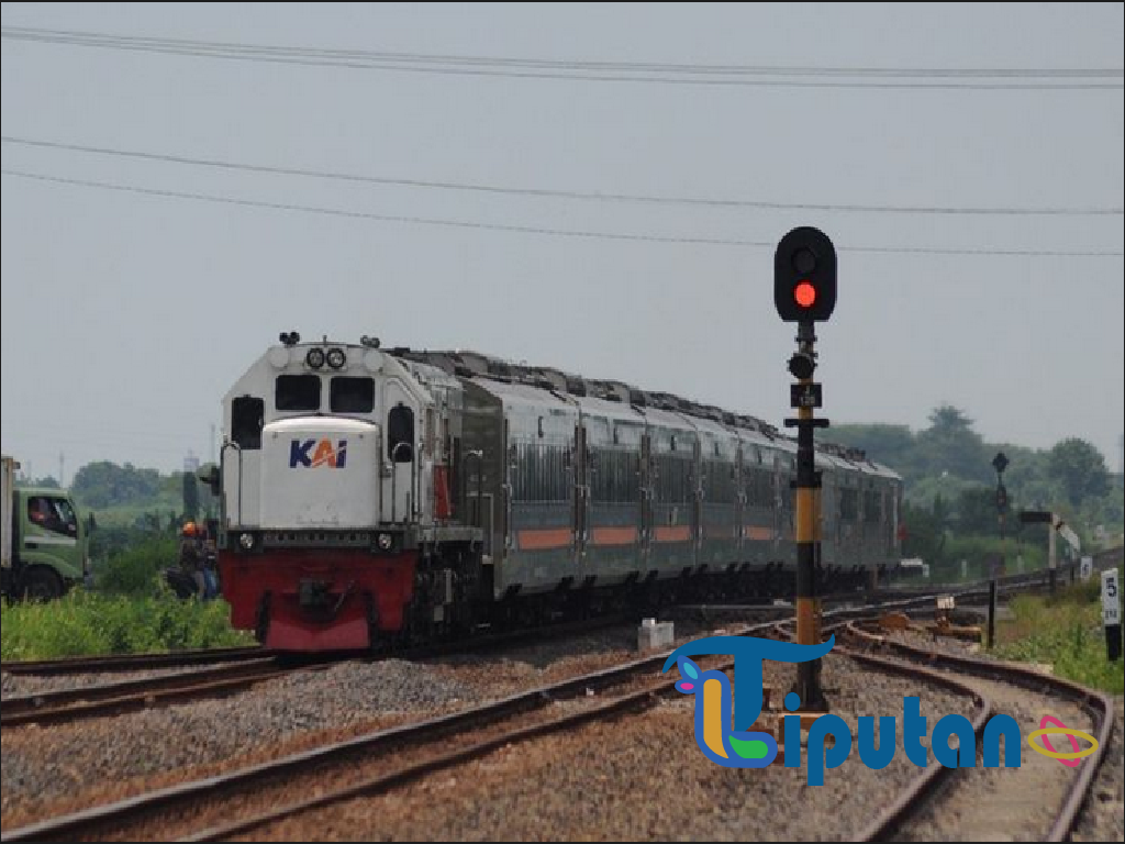 Kecelakaan Kereta di Sleman: KA Bangunkarta Tabrak Motor dan Mobil, KAI Sampaikan Permintaan Maaf