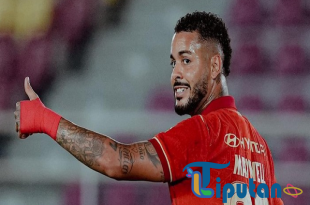 Maxwell Souza Cetak Hat-trick, Persija Tundukkan PSBS Biak 3-1 di Stadion Manahan