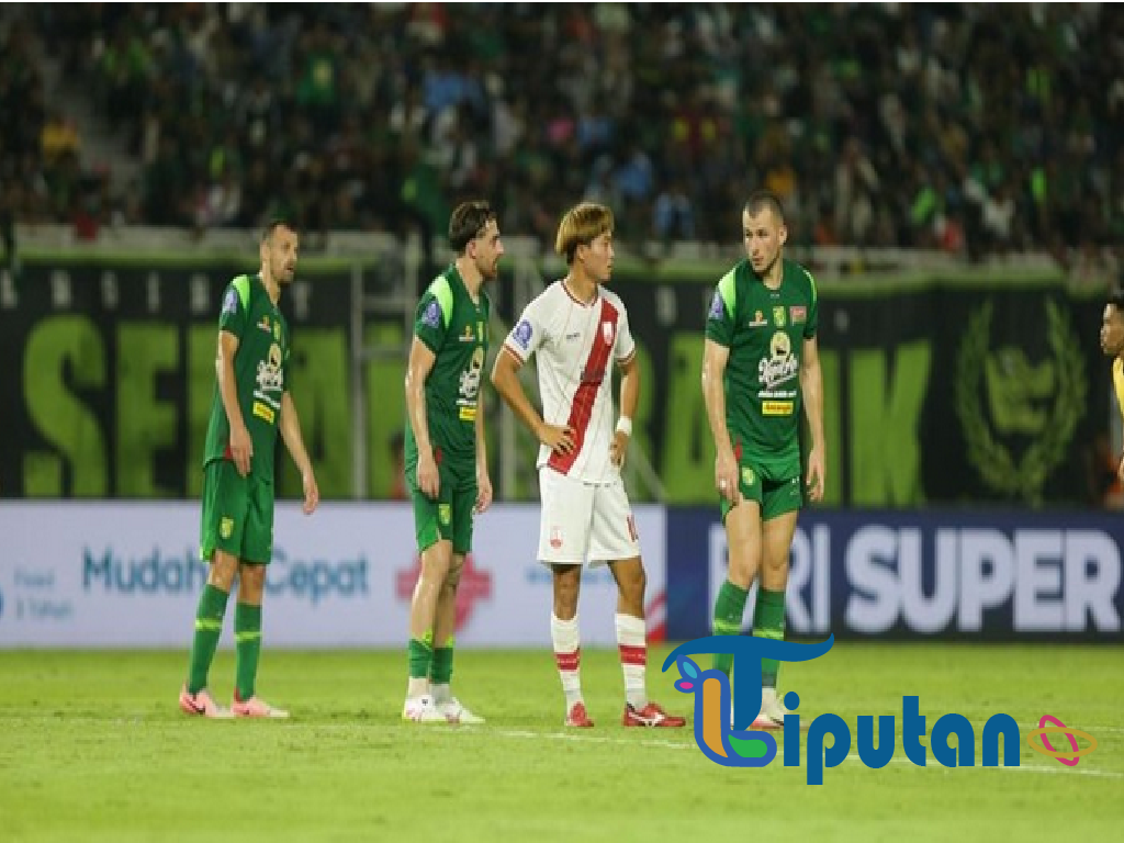 Persebaya Surabaya bangkit dari ketertinggalan dan menaklukkan Persis Solo 2-1 dalam laga pekan ke-11 Super League 2025/2026 di Stadion Gelora Bung Tomo.