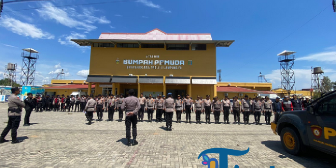 Ratusan Personel Polisi Dikerahkan untuk Mengamankan Laga Bhayangkara FC vs Persebaya Surabaya