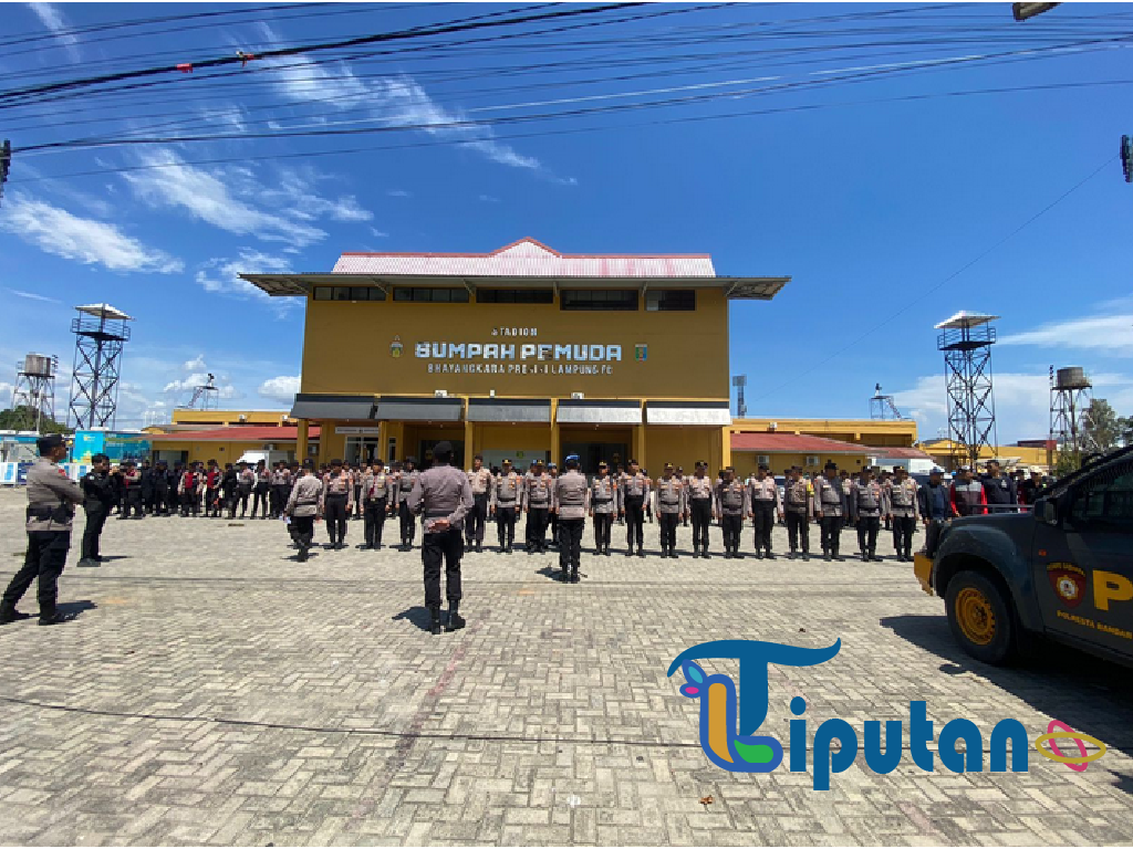 Ratusan Personel Polisi Dikerahkan untuk Mengamankan Laga Bhayangkara FC vs Persebaya Surabaya