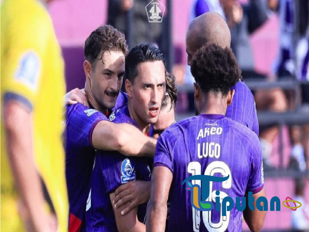 Super League: Ong Kim Swee Pamit, Persik Hantam Semen Padang