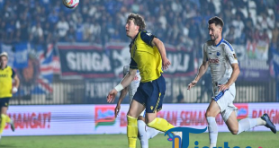 Aksi Ole Romeny Tak Mampu Selamatkan, Oxford United Resmi Pecat Pelatih