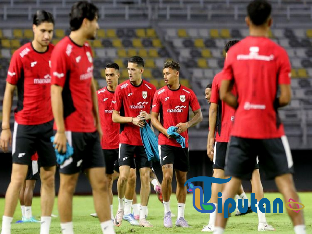 Justin Hubner, Bek Timnas Indonesia, Lamar Jennifer Coppen