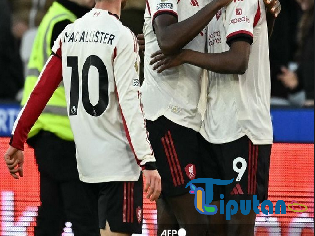 Liverpool Bungkam West Ham 2-0, Isak Cetak Gol Perdana