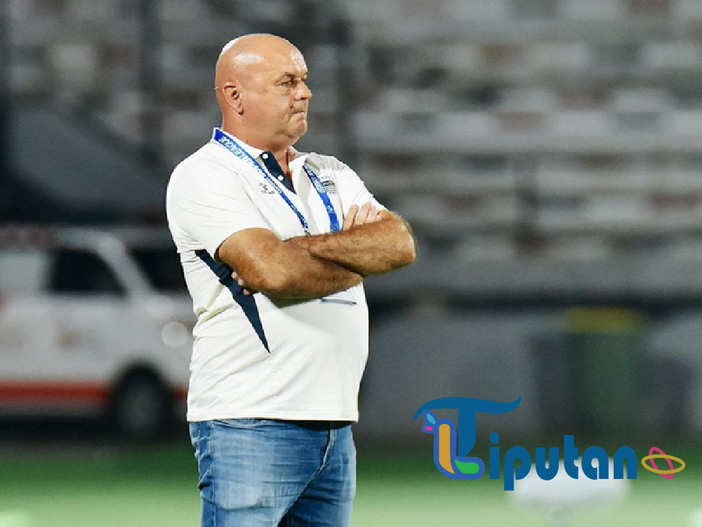 Persib Akhiri Tahun 2025 di GBLA, Bojan Hodak Ingatkan Pentingnya Dukungan Bobotoh