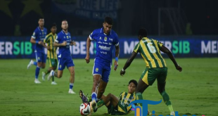 Bojan Hodak Ingatkan Persib Usai Kemenangan Sulit atas PSBS Biak