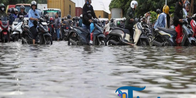 Jakarta Dilanda Banjir: 143 RT dan 16 Ruas Jalan Terendam Siang Ini