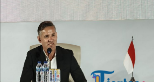 John Herdman Kagum dengan Atmosfer Laga Persib vs Persija, Soroti Performa Rizky Ridho