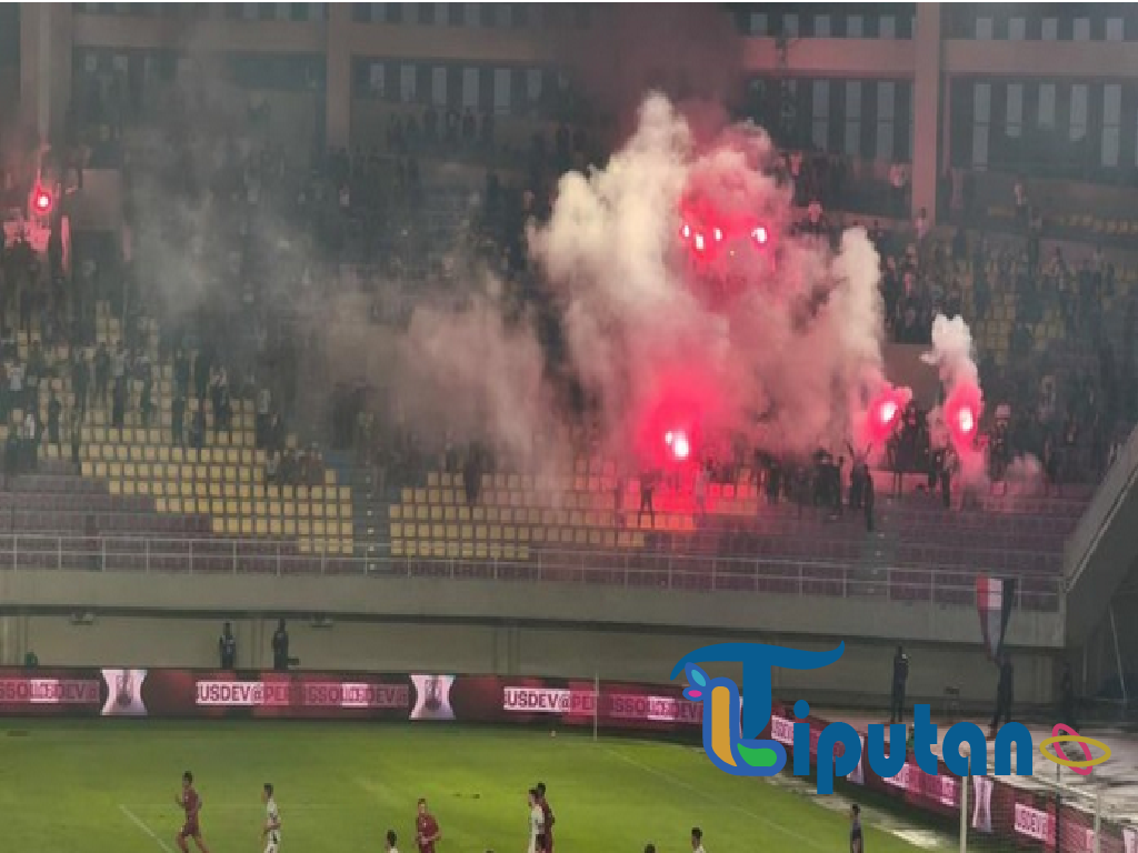 Kericuhan di Stadion Manahan Solo, 23 Suporter dengan Flare Diamankan Polisi