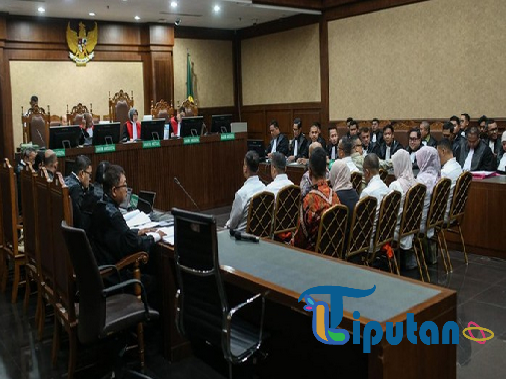 Munarman dan Aziz Yanuar Resmi Jadi Kuasa Hukum Eks Wamenaker Noel