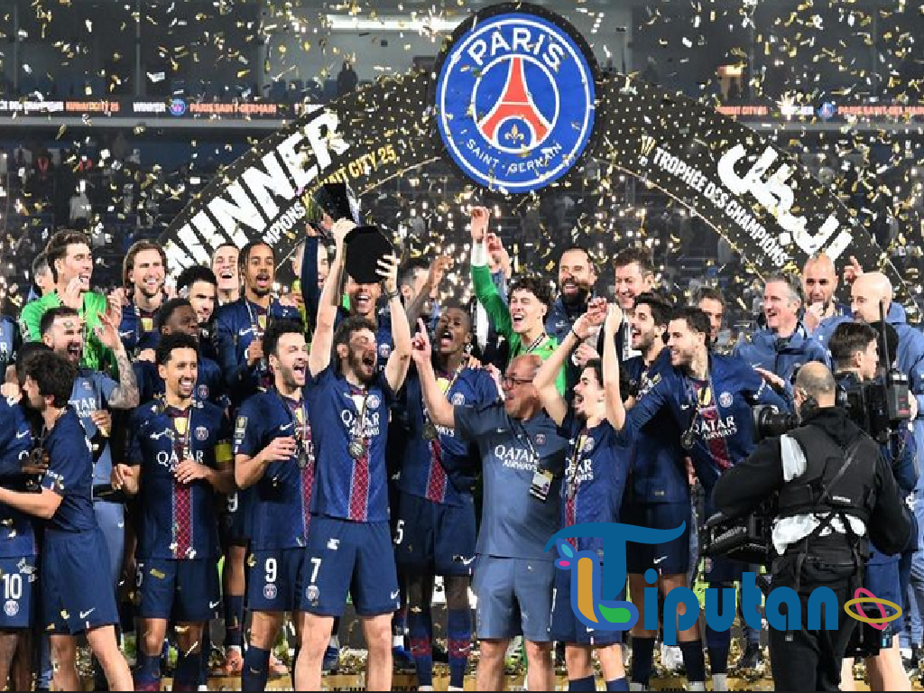 PSG Angkat Trofi Piala Super Prancis, Enrique Puji Satu Pemain sebagai “Pejuang”