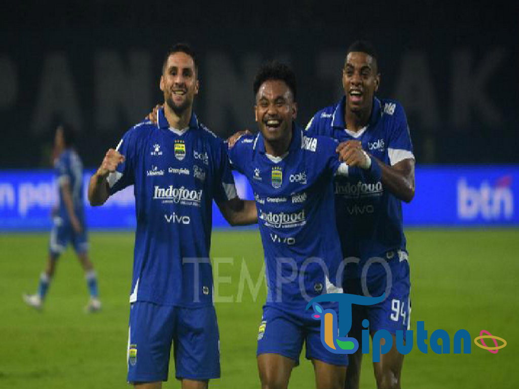 Persib Bandung Urung Merebut Kembali Posisi Puncak Klasemen