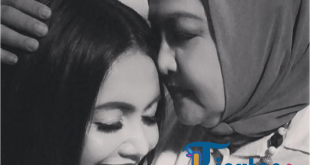 Respons Denada Usai Digugat Telantarkan Anak: “Doain Dena Ya, Ma…”