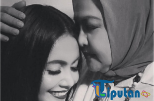 Respons Denada Usai Digugat Telantarkan Anak: “Doain Dena Ya, Ma…”