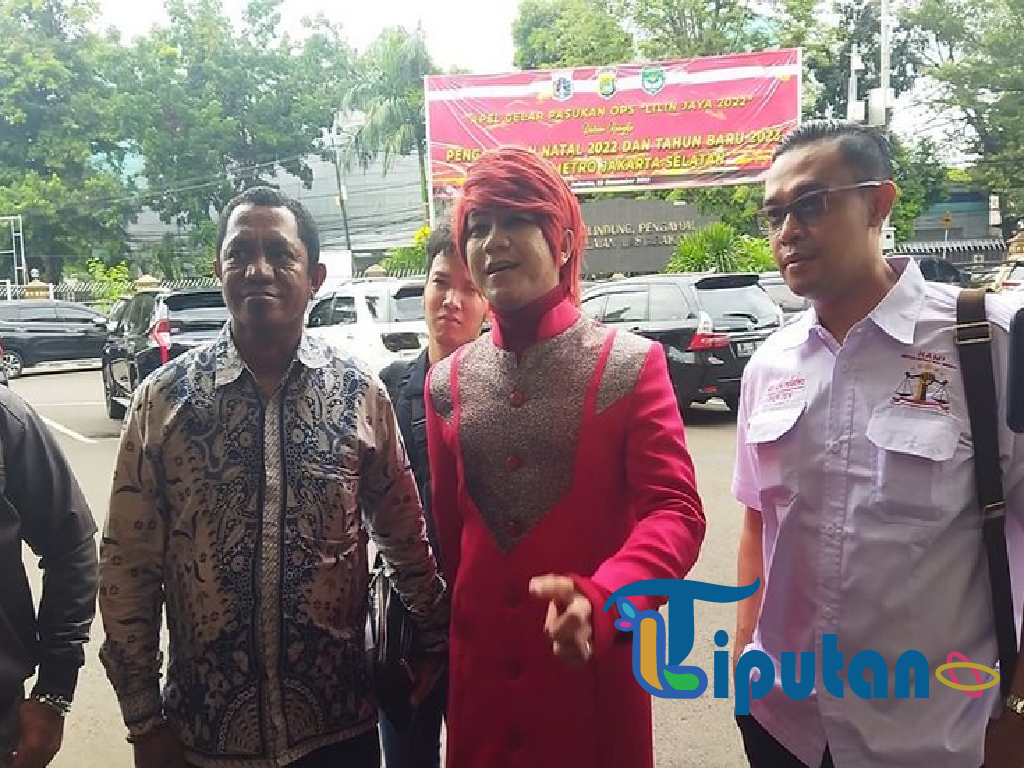 Tragedi: Istri Pesulap Merah Tutup Usia, Apa Penyebabnya?