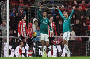 Liverpool Tekuk Sunderland: Gol Van Dijk Antar The Reds Amankan Tiga Poin