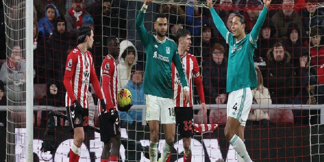 Liverpool Tekuk Sunderland: Gol Van Dijk Antar The Reds Amankan Tiga Poin
