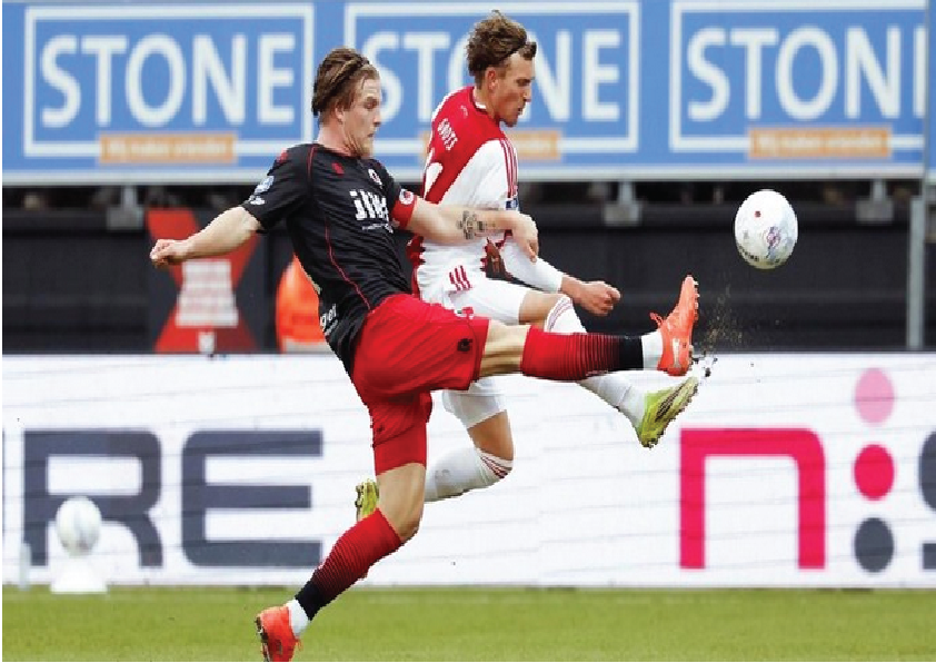 Miliano Jonathans Sumbang Gol, Excelsior Tahan Ajax 2-2