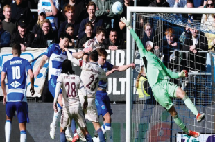 Ajax Menang, Maarten Paes Catat Clean Sheet dan Raih Rating Tinggi