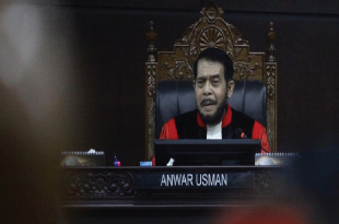 Anwar Usman Tinggalkan MK: Sidang Terakhir, Mohon Maaf