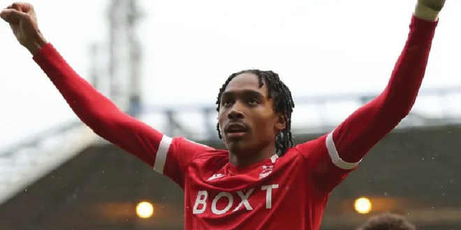 Cedera Tak Kunjung Usai, Tudor Kehilangan Spence di Laga Penentu Spurs Musim Ini