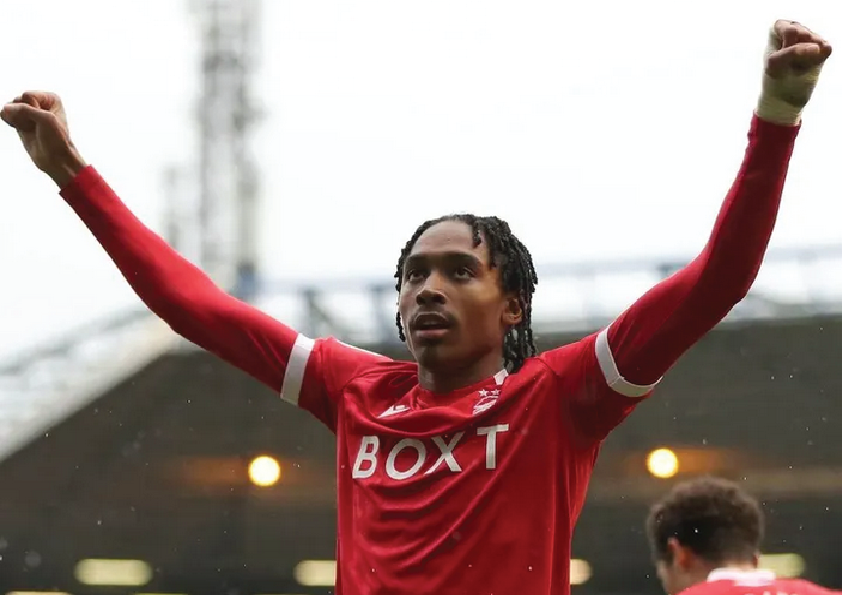 Cedera Tak Kunjung Usai, Tudor Kehilangan Spence di Laga Penentu Spurs Musim Ini