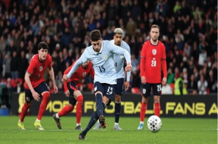 Inggris Ditahan Uruguay 1-1, Penalti di Menit Akhir Bikin Tiga Singa Sial