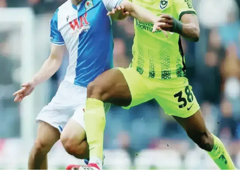 John Mousinho Pertimbangkan Opsi Penyerang Hadapi Derby County