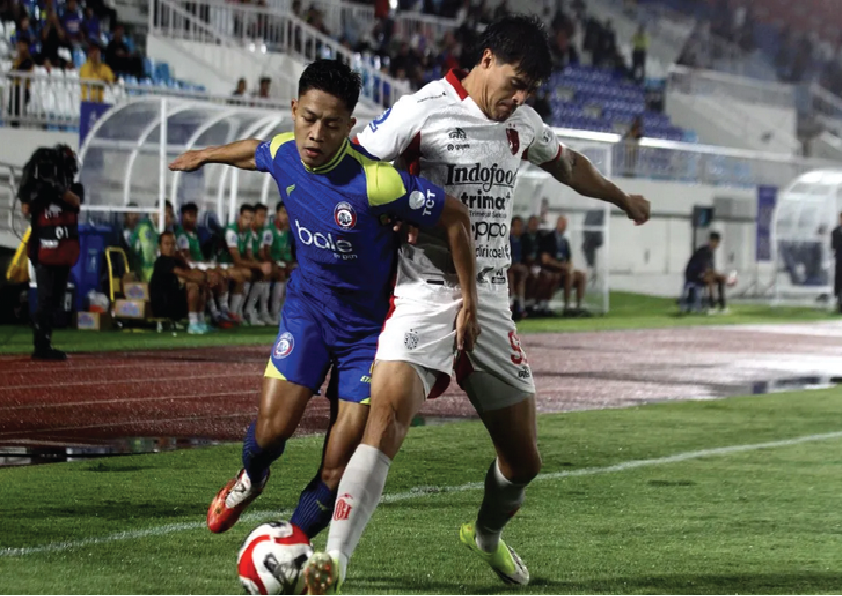 Pelatih Arema FC Evaluasi Performa Pemain Usai Ditumbangkan Bali United