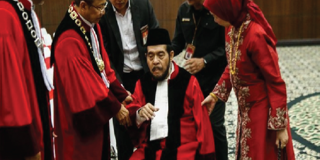 Anwar Usman Pingsan Usai Kirab Wisuda Purnabakti MK