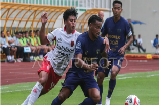 Bali United Bungkam Persita di Laga Sengit