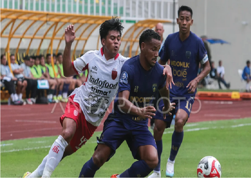 Bali United Bungkam Persita di Laga Sengit