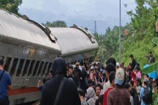 KAI: 8 Perjalanan Kereta Dibatalkan Imbas Bangunkarta Anjlok