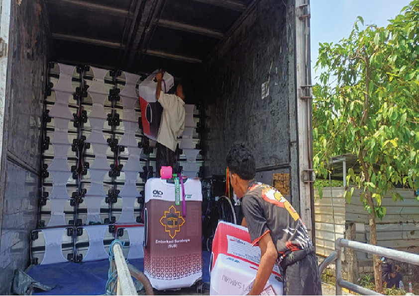 Koper Calon Jemaah Haji (CJH) asal Lamongan Resmi Diberangkatkan Menuju Asrama Haji Surabaya