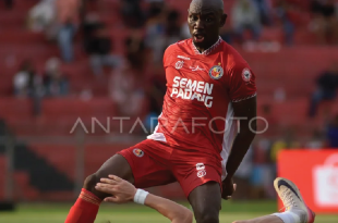 Madura United berhasil meraih kemenangan atas Semen Padang FC