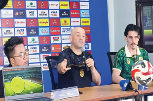 Persebaya mempertanyakan keputusan wasit saat menghadapi Madura United