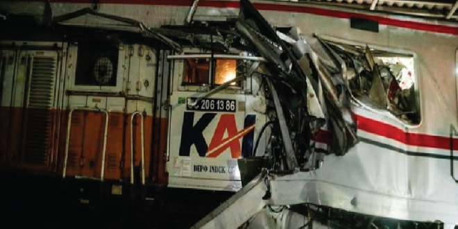 Tiga Korban Tabrakan Kereta di Bekasi Berhasil Diselamatkan