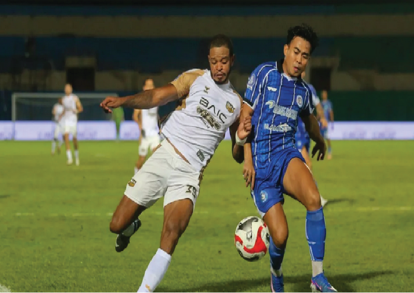 Alex Martins cetak hat-trick, Dewa United hancurkan PSBS Biak 5-0