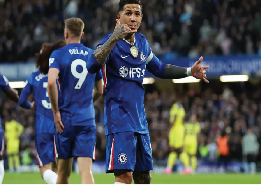 Chelsea Tundukkan Tottenham 2-1