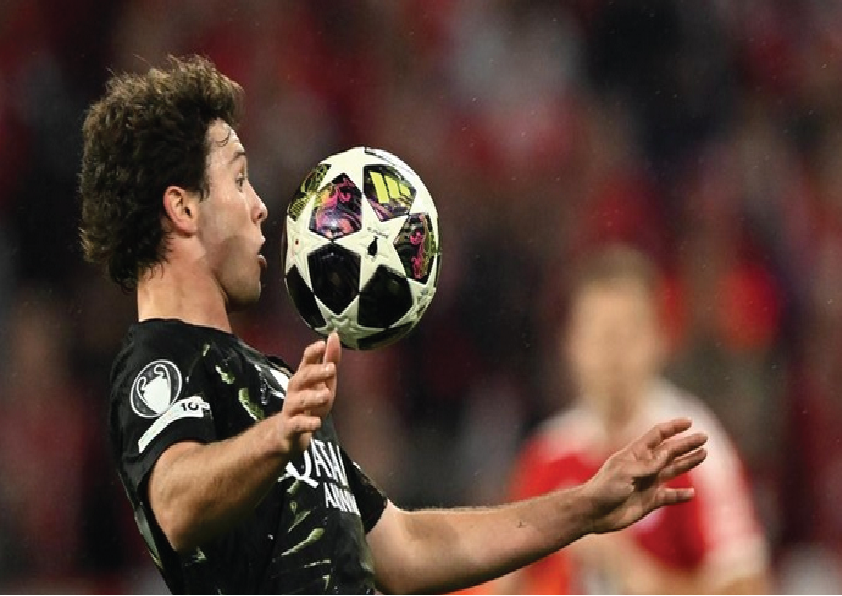 PSG vs Bayern: Bola Mengenai Tangan Joao Neves, Mengapa Tidak Diberi Penalti