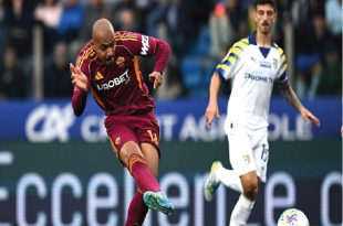 Parma vs Roma: Drama Berakhir, Penalti Malen di Injury Time Antar I Lupi Menang