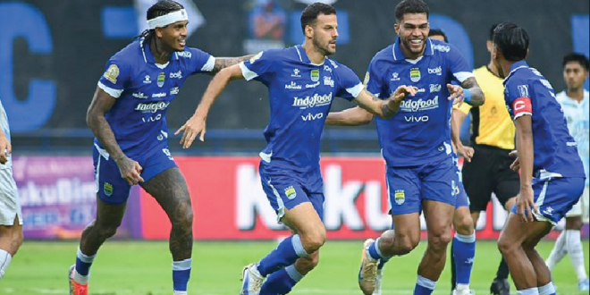 Persib Tundukkan PSIM 1-0, Strategi Bojan Hodak Jadi Penentu Kemenangan