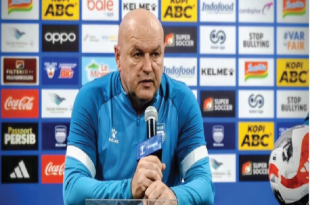Resmi: Bojan Hodak Mundur dari Kursi Pelatih Persib