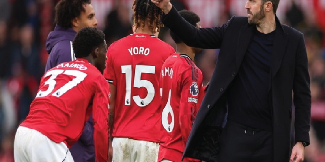 Rooney: Hanya Tunggu Waktu MU Permanenkan Michael Carrick