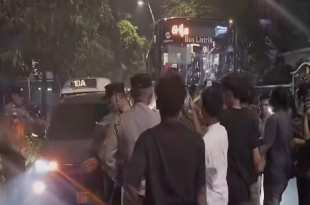 Demo Massa di Cikini Malam Hari, Tolak Kenaikan BBM