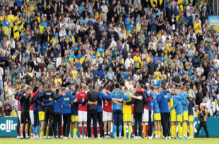 Eriksen Kembali Kolaps, Duel Denmark vs Ukraina Terhenti