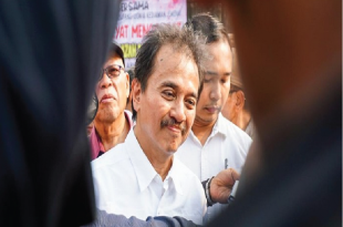 Jelang Sidang Kasus Ijazah Jokowi, Roy Suryo Santai: Senyum Dulu