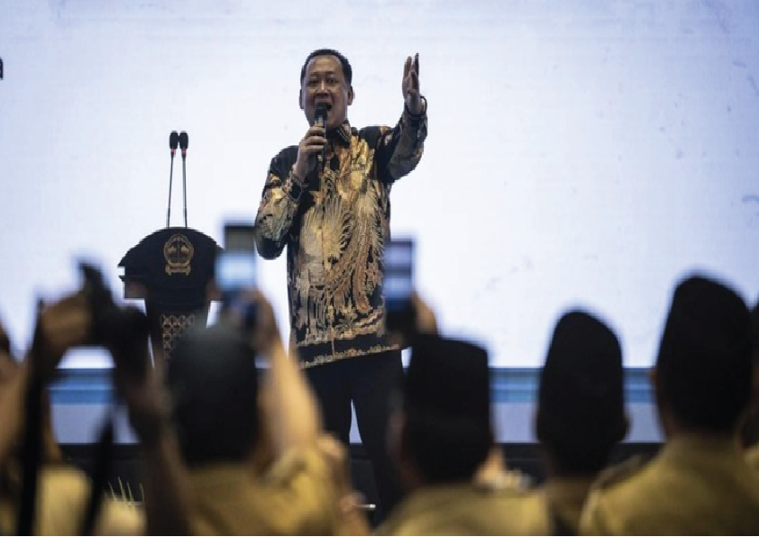 Wakil Ketua KPK, Fitroh Rohcahyanto, menegaskan bahwa dirinya tidak terlibat dalam kasus dugaan korupsi MBG