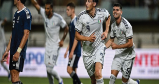Yunani vs Italia: Esposito Antar Gli Azzurri Raih Kemenangan
